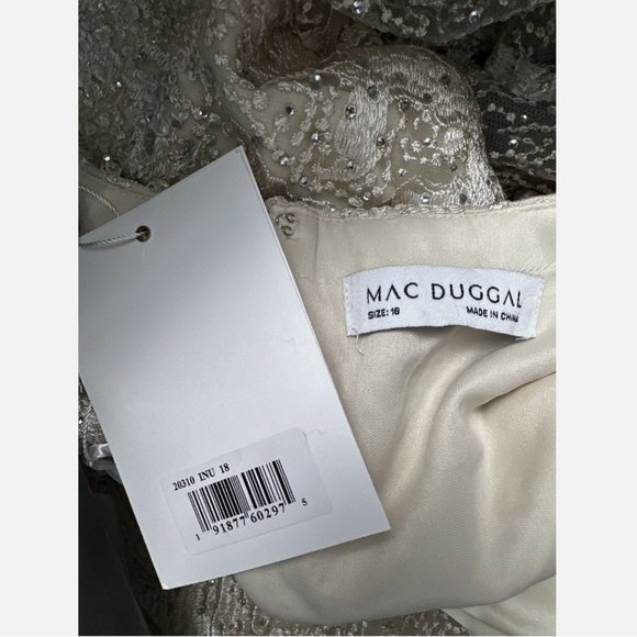 NWT $798 Mac Duggal [ 18 ] Embroidered Flutter Sleeve V-Neck Gown‎ Ivory #S738 - Picture 16 of 16